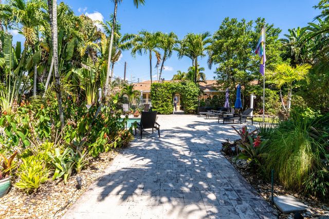 1200 NE 17th Court, Fort Lauderdale, FL 33305