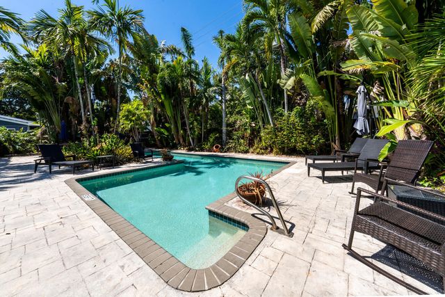 1200 NE 17th Court, Fort Lauderdale, FL 33305