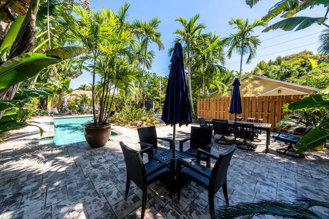 1200 NE 17th Court, Fort Lauderdale, FL 33305