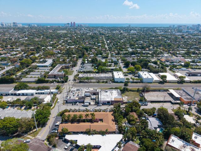 1200 NE 17th Court, Fort Lauderdale, FL 33305