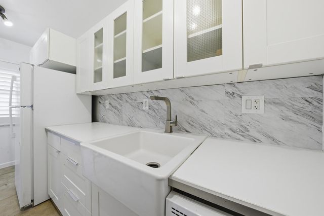 1200 NE 17th Court, Fort Lauderdale, FL 33305