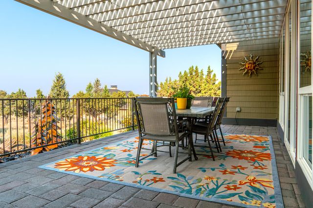 1453 Trail Creek Court, Redmond, OR 97756