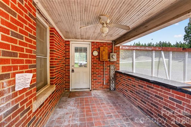 107 Carderwoody Road, Statesville, NC 28625