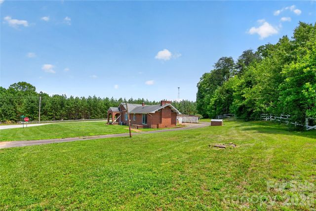 107 Carderwoody Road, Statesville, NC 28625