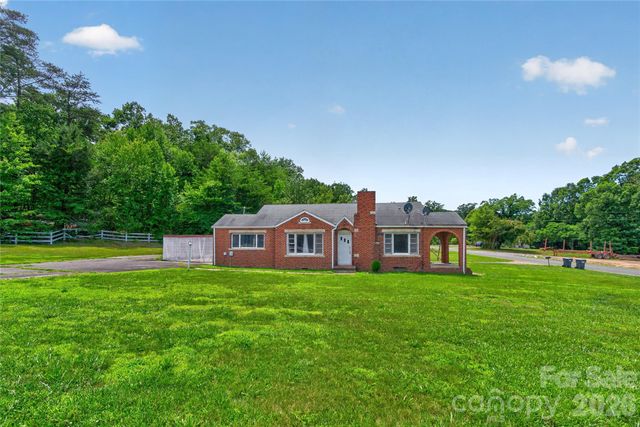 107 Carderwoody Road, Statesville, NC 28625