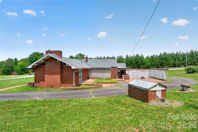 107 Carderwoody Road, Statesville, NC 28625