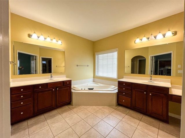 2879 HERITAGE OAKS Circle, Dacula, GA 30019