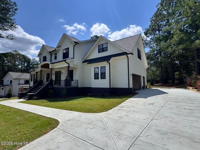 730 Diamondhead Drive S, Pinehurst, NC 28374