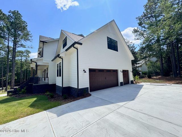 730 Diamondhead Drive S, Pinehurst, NC 28374