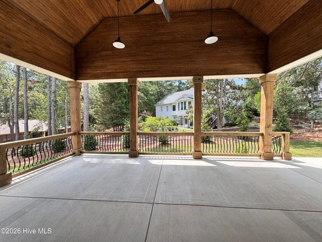 730 Diamondhead Drive S, Pinehurst, NC 28374