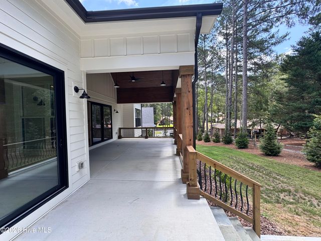 730 Diamondhead Drive S, Pinehurst, NC 28374