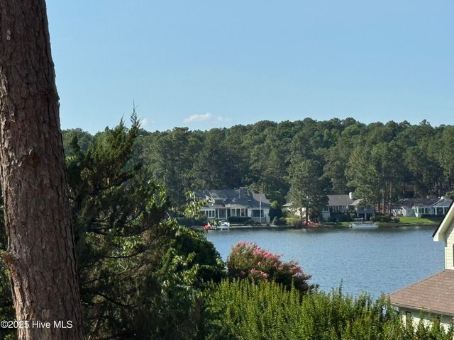 730 Diamondhead Drive S, Pinehurst, NC 28374