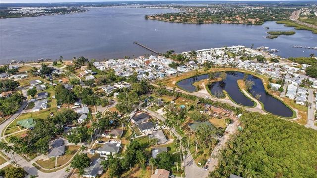 115 BROWN ST, Bradenton, FL 34208