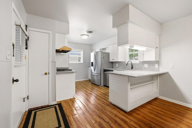 813 S Andrews Street, Sherman, TX 75090