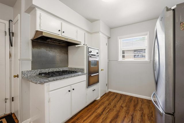 813 S Andrews Street, Sherman, TX 75090