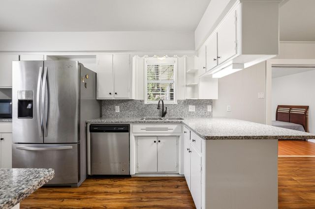 813 S Andrews Street, Sherman, TX 75090