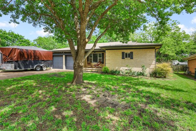 813 S Andrews Street, Sherman, TX 75090
