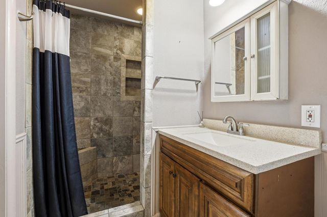 813 S Andrews Street, Sherman, TX 75090