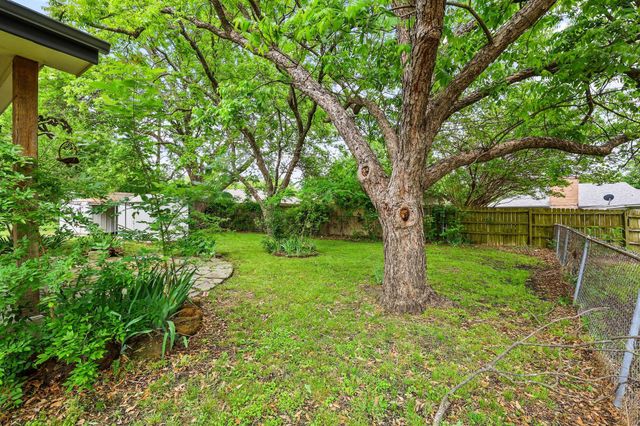 813 S Andrews Street, Sherman, TX 75090