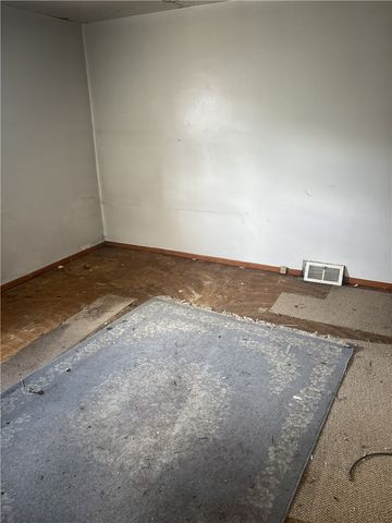 308 Freeport Rd, Blawnox, PA 15238