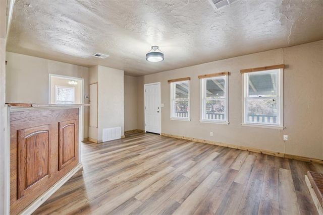 4501 W Simpson Road, Edmond, OK 73025