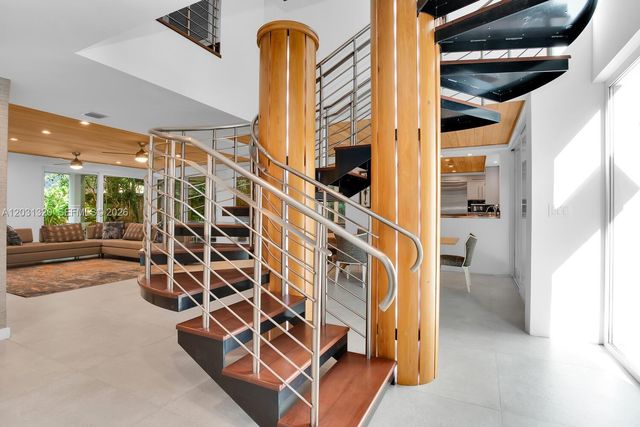 2475 S Bayshore Dr 3, Miami, FL 33133