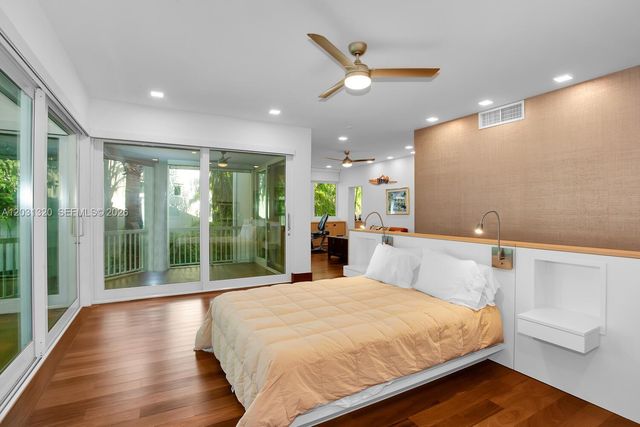 2475 S Bayshore Dr 3, Miami, FL 33133