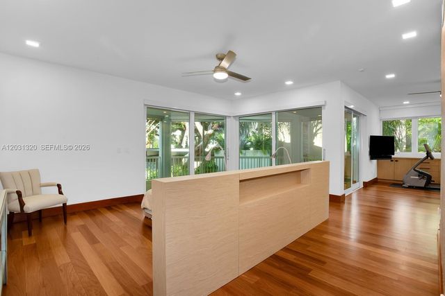 2475 S Bayshore Dr 3, Miami, FL 33133