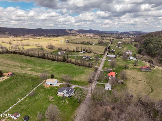 19265 Cleveland Road, Abingdon, VA 24211