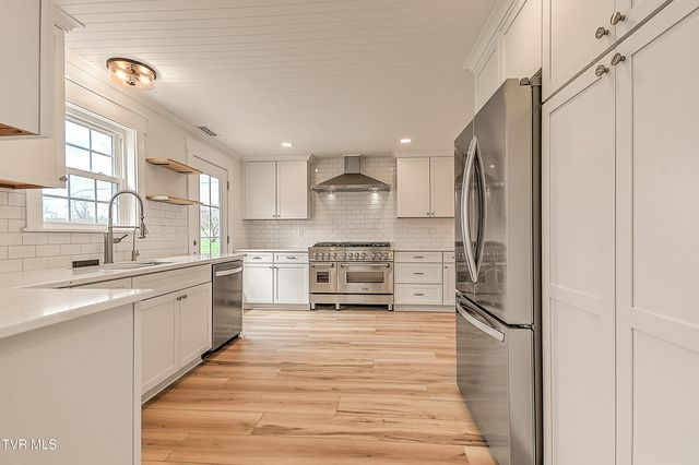 19265 Cleveland Road, Abingdon, VA 24211