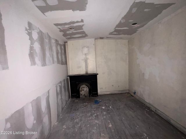2423 Cedar St, Louisville, KY 40212
