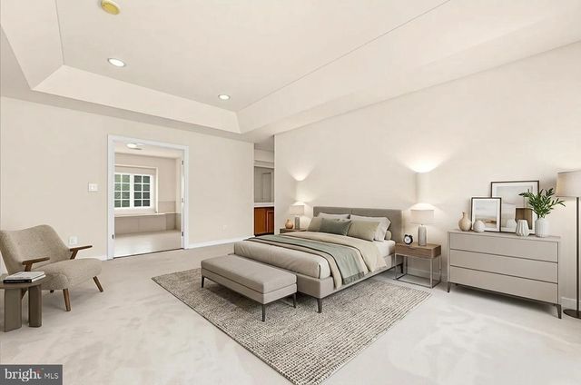 12 MANCHUR CT, Flemington, NJ 08822