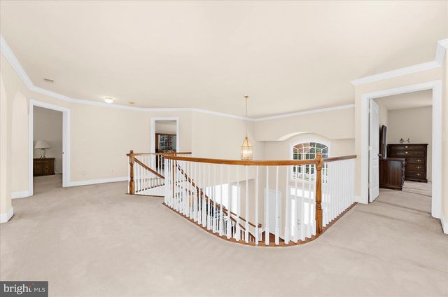 12 MANCHUR CT, Flemington, NJ 08822