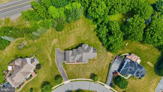 12 MANCHUR CT, Flemington, NJ 08822