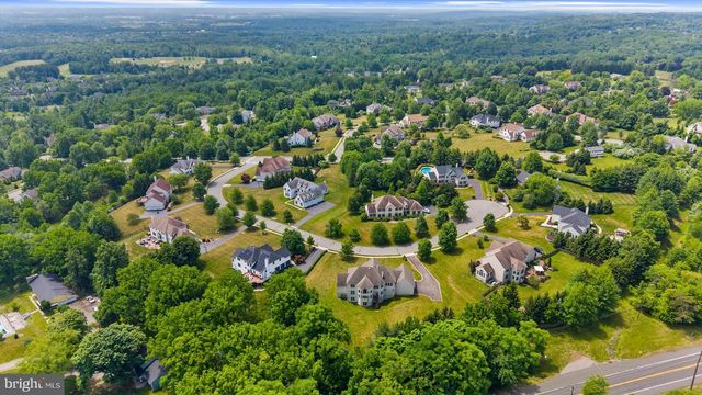 12 MANCHUR CT, Flemington, NJ 08822