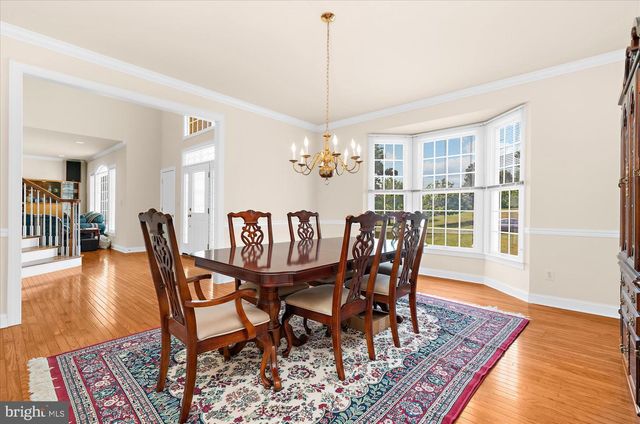 12 MANCHUR CT, Flemington, NJ 08822
