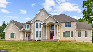 12 MANCHUR CT, Flemington, NJ 08822