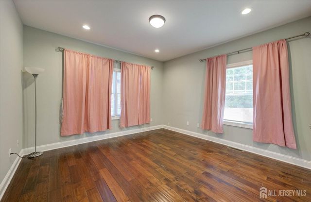 302 Central Avenue, Edison, NJ 08817
