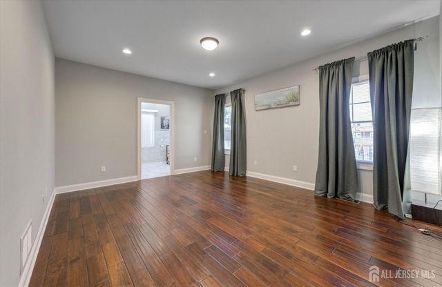 302 Central Avenue, Edison, NJ 08817