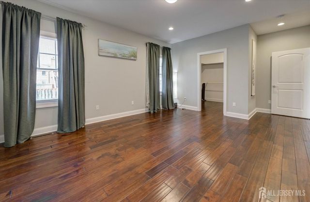 302 Central Avenue, Edison, NJ 08817