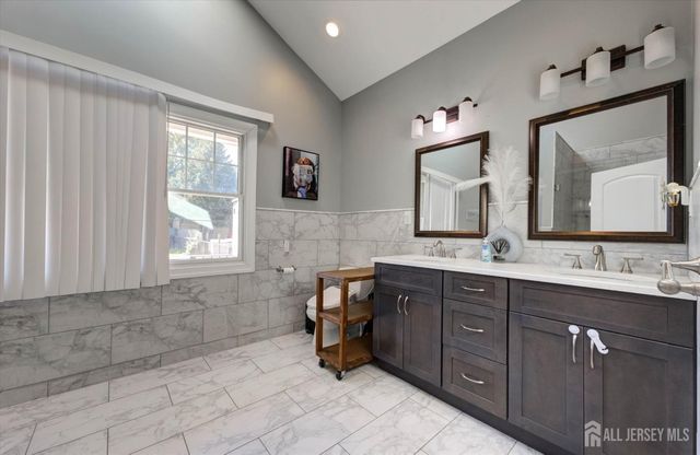 302 Central Avenue, Edison, NJ 08817