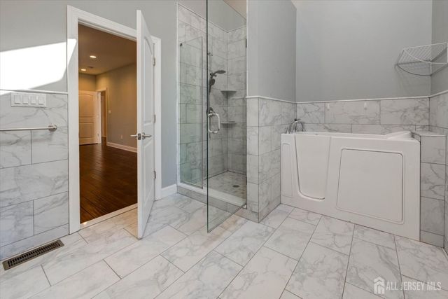 302 Central Avenue, Edison, NJ 08817