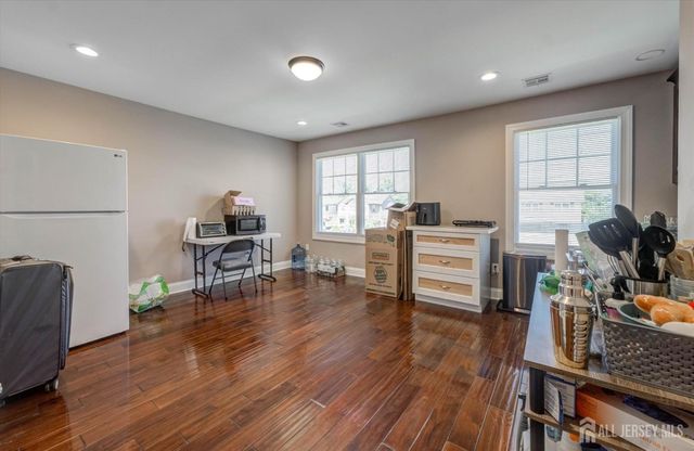 302 Central Avenue, Edison, NJ 08817