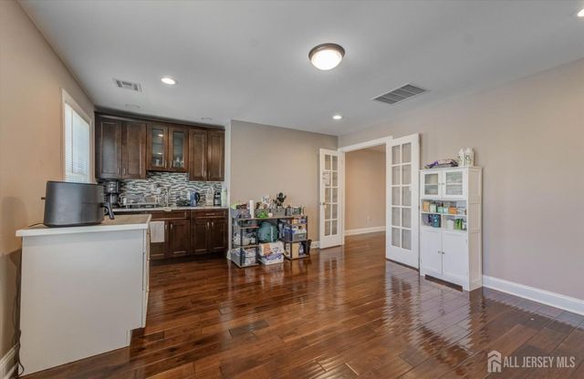 302 Central Avenue, Edison, NJ 08817