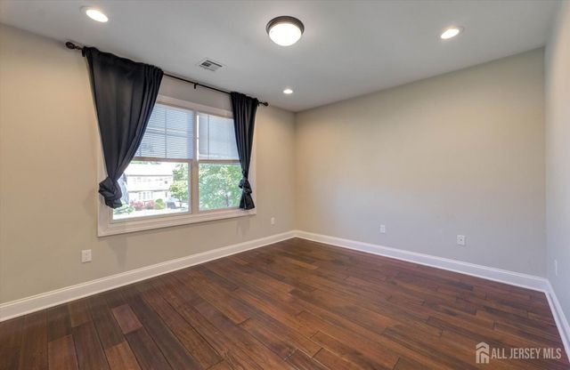 302 Central Avenue, Edison, NJ 08817
