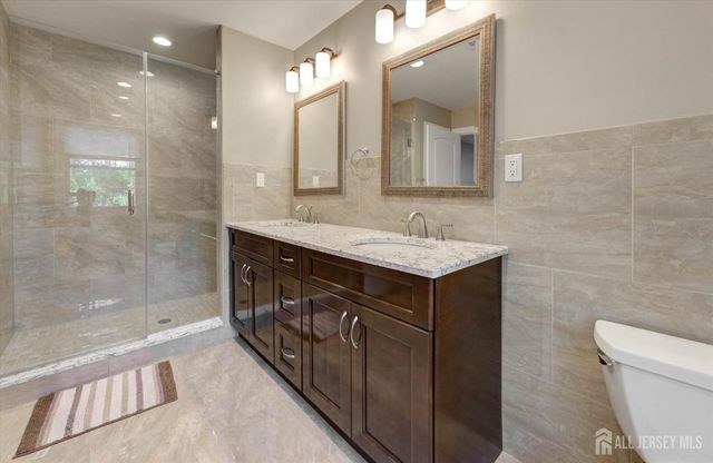 302 Central Avenue, Edison, NJ 08817