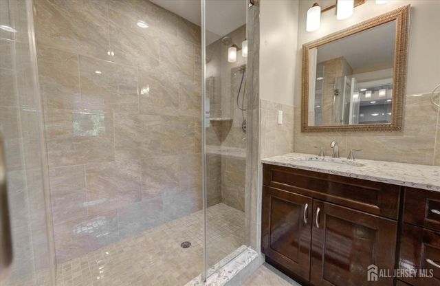 302 Central Avenue, Edison, NJ 08817
