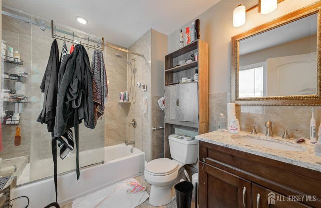 302 Central Avenue, Edison, NJ 08817