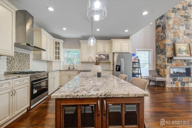 302 Central Avenue, Edison, NJ 08817