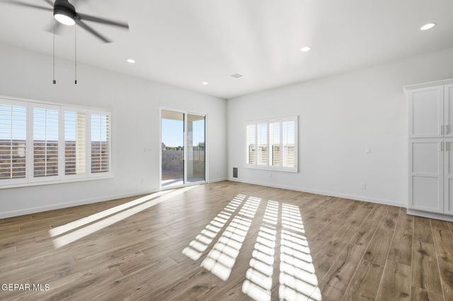 608 Curleaf Court, Horizon City, TX 79928